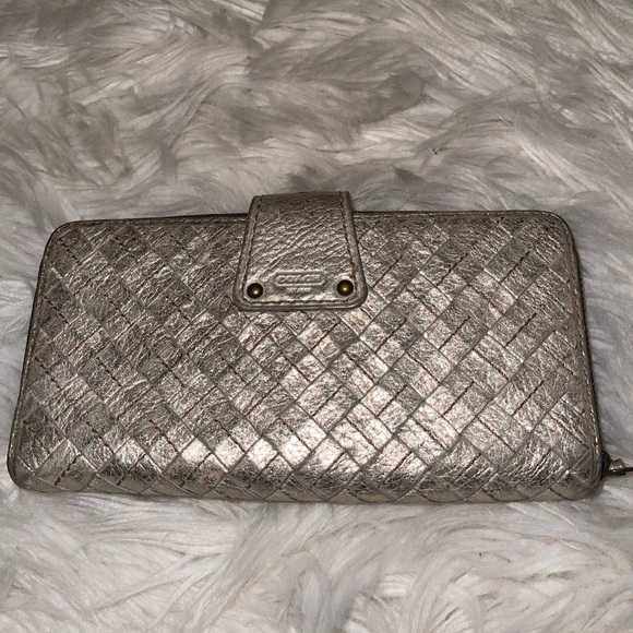 Coach Gold Buckle Long Wallet - Picture 3 of 5